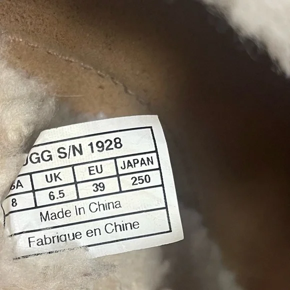 Ugg leather slip-on - Picture 9 of 9